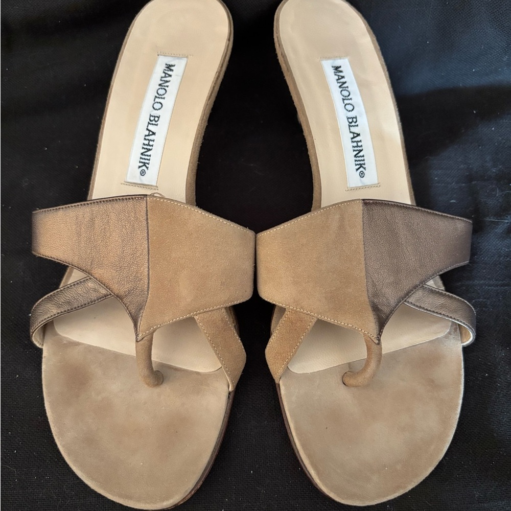 Manolo Blahnik Brown Suede Kitten Heels 7.5